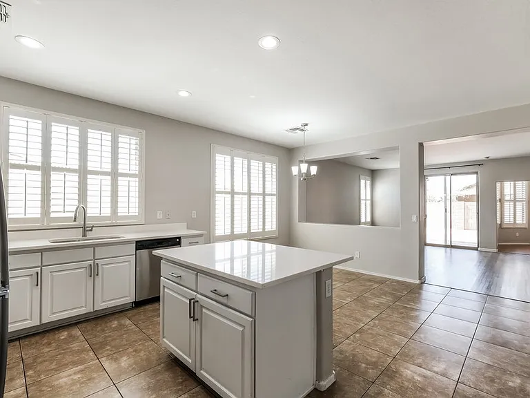 3432 W Apollo Rd — Photo 7