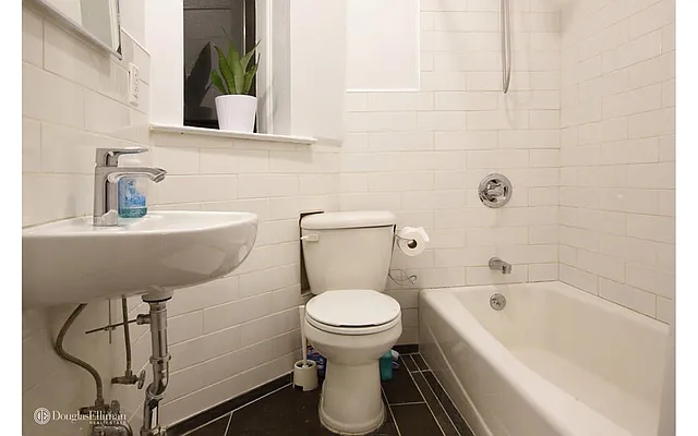 Rented by Douglas Elliman | media 27