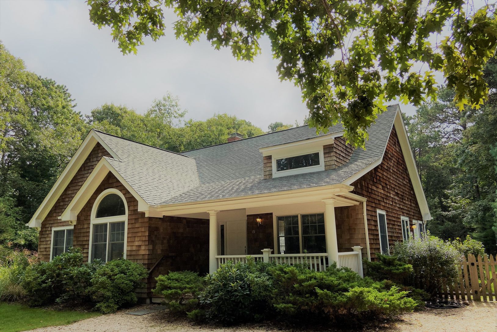  Private street, great location close to all the East End has to offer