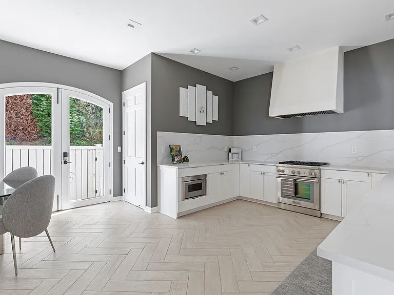 26 Three Mile Harbor Dr — Photo 13