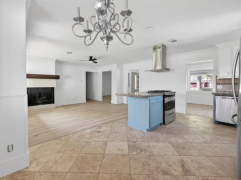 1906 Shadow Bend Dr — Photo 25