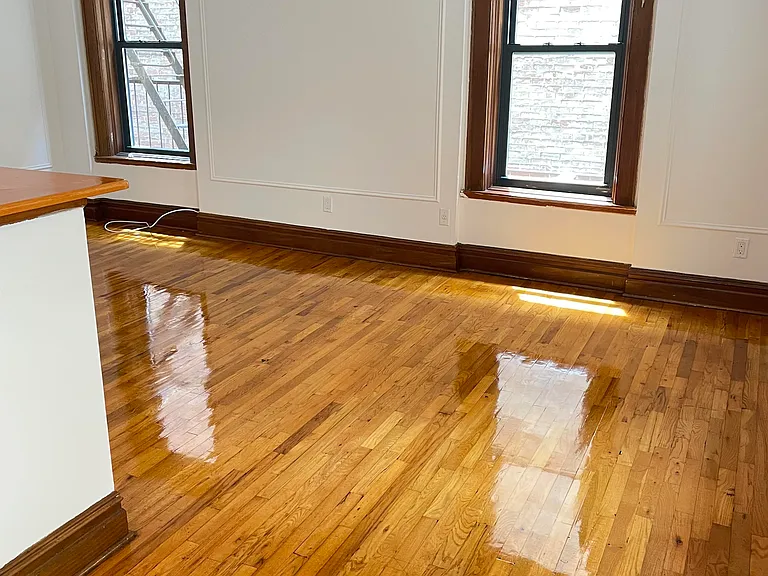 92 Gates Ave #2 — Photo 4