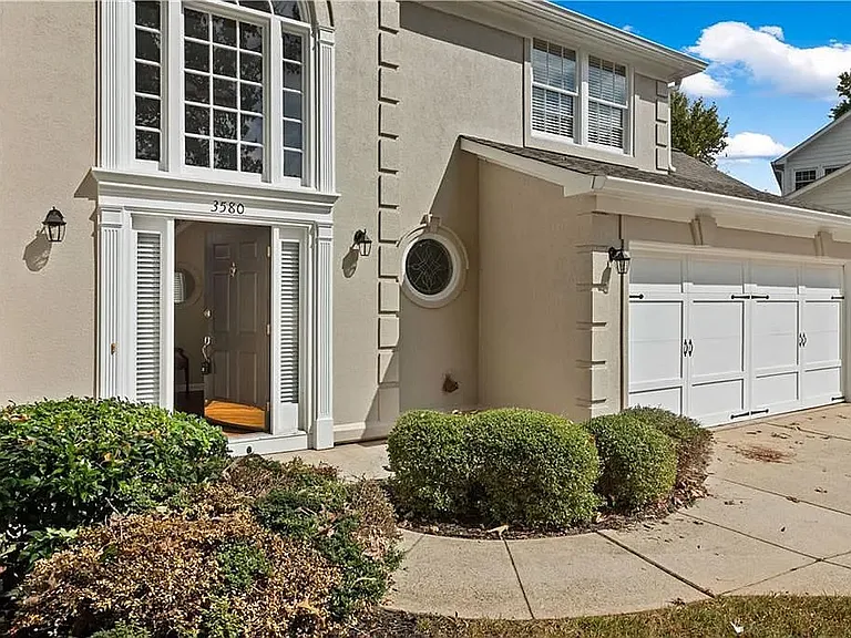 3580 Waters Cove Way — Photo 2
