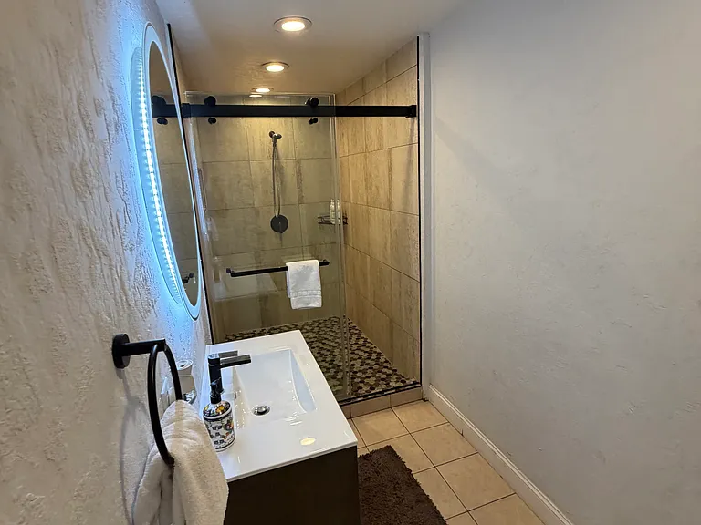 1060 Cheyenne Dr — Photo 4