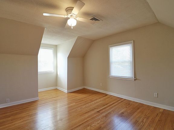 2nd image of 233 Alta Ln #D