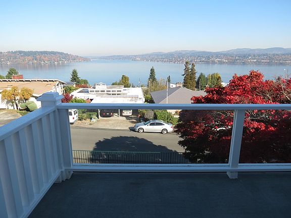 Northerly views of Lake Washington mean even light all day long. No need to shut blinds to avoid sun beating in.