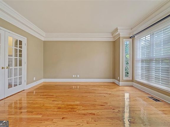 5th image of 5044 Chapel Lake Cir