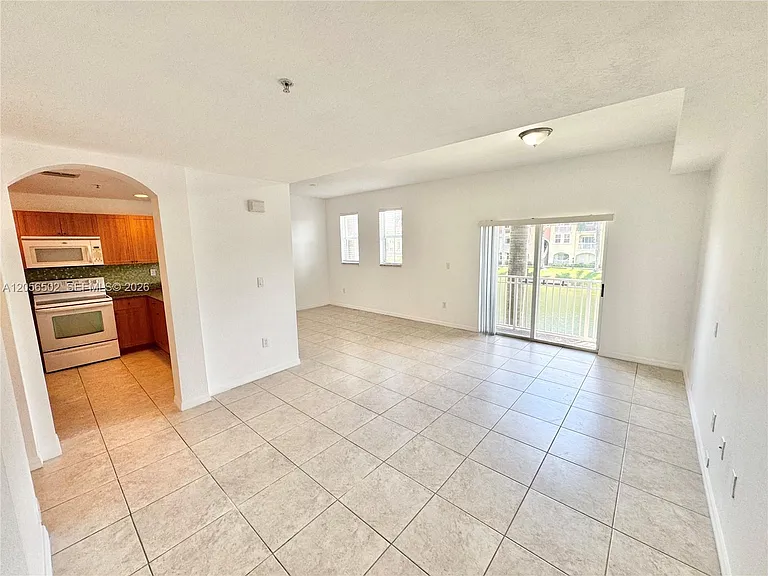 10850 NW 89th Ter #2105 — Photo 5