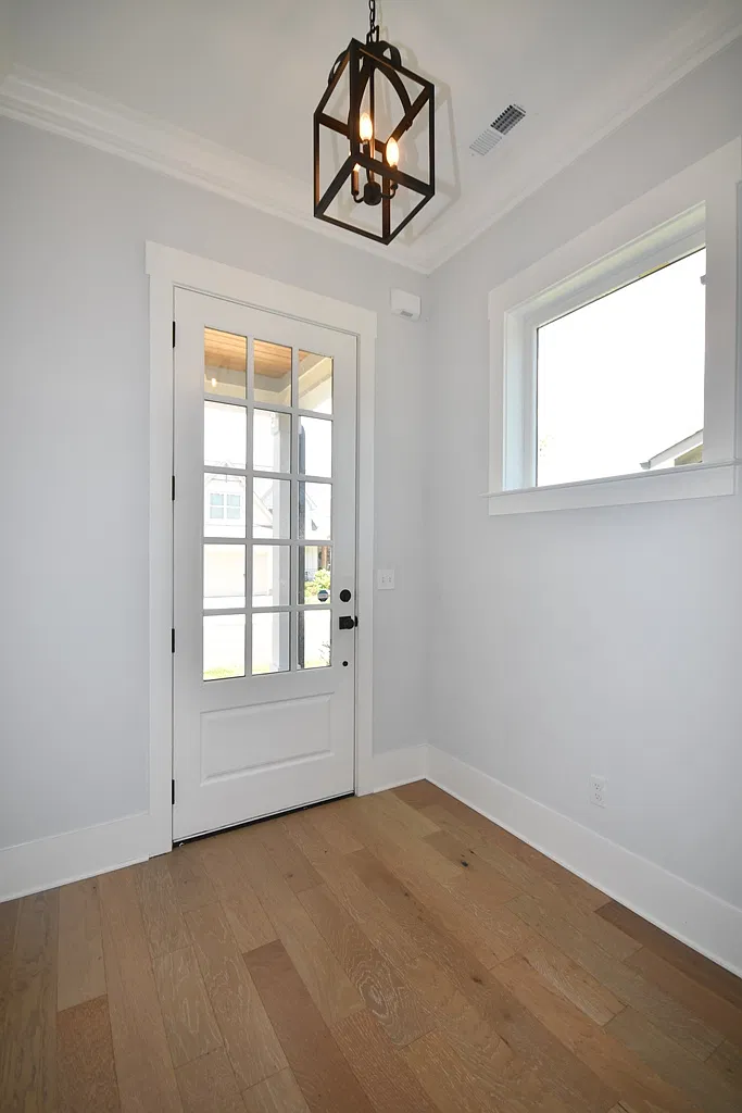 3 bed, 2.5 bath, 2282 sqft, $2,650 — Photo 3