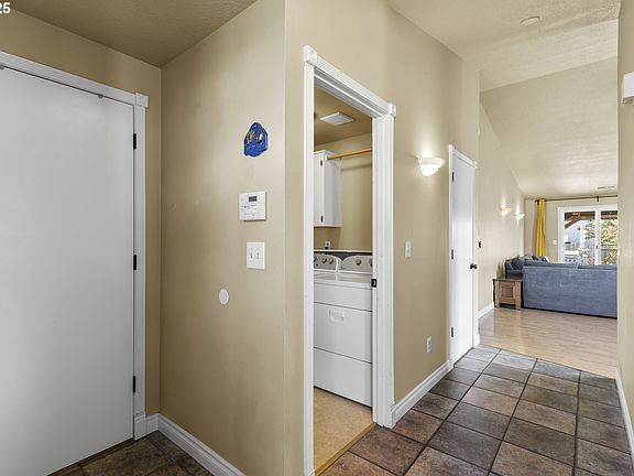 3rd image of 8901 NE 134th Ct