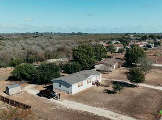 153 Davie Ln, Marion, TX 78124