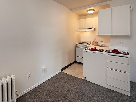 3rd image of 1624 Boren Ave APT 7