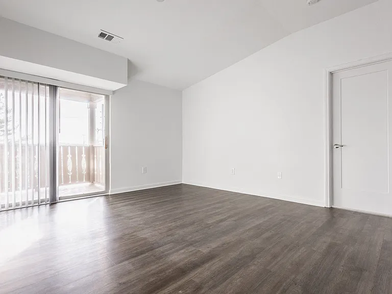 Polo Run Apartments — Photo 40