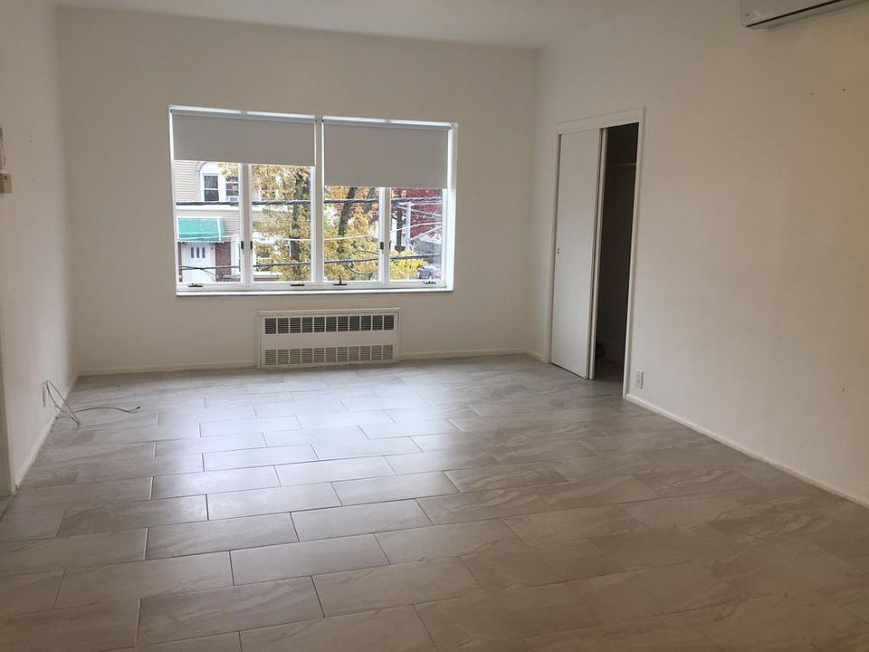 1st image of 632 Avenue W #2