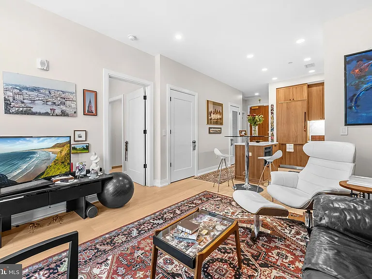 1111 Pennsylvania Ave SE #205 — Photo 2
