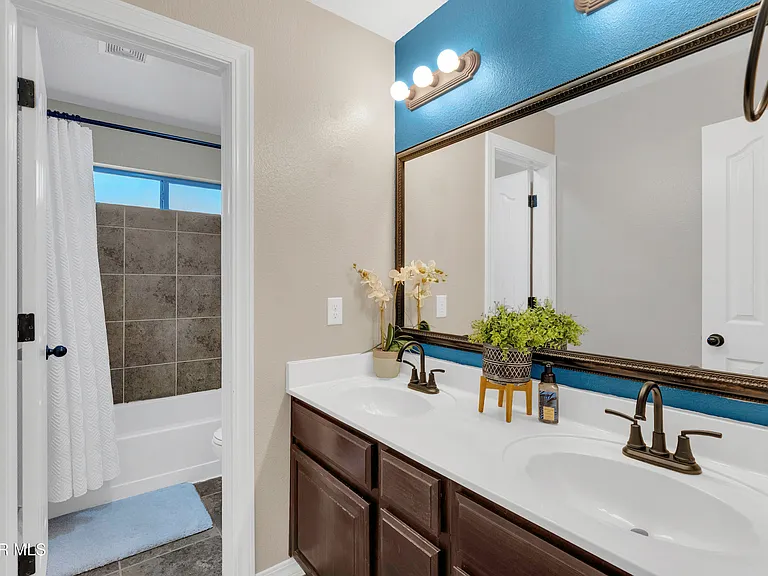 11512 Robert Lennox Dr — Photo 31