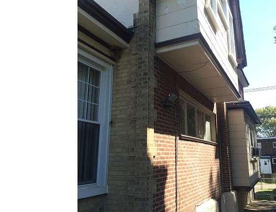 2nd image of 1104 E Haines St