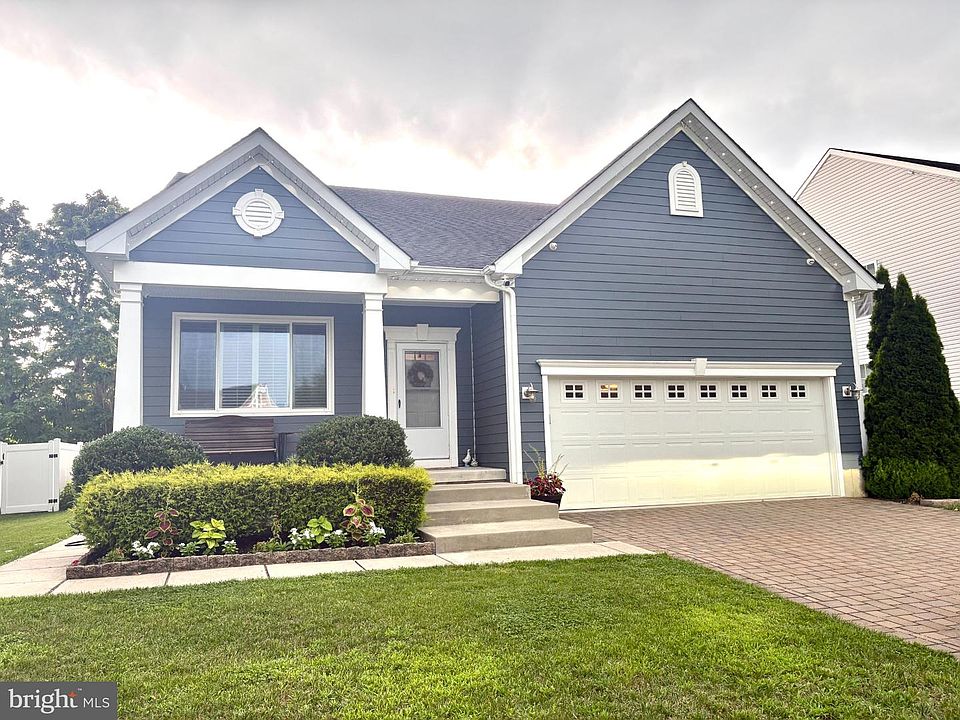 1st image of 103 Waterview Ct