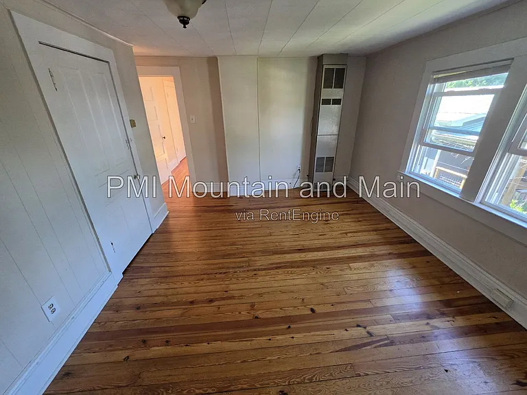 41 Westwood Pl #4 — Photo 8
