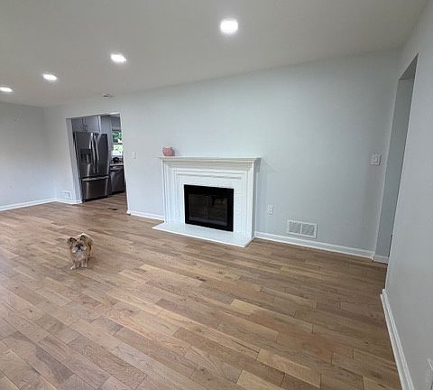 3rd image of 10318 Beaumont St