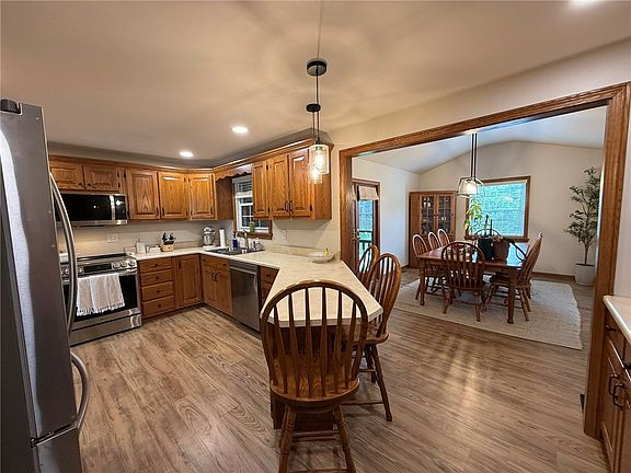 2nd image of 33 Ashland Way