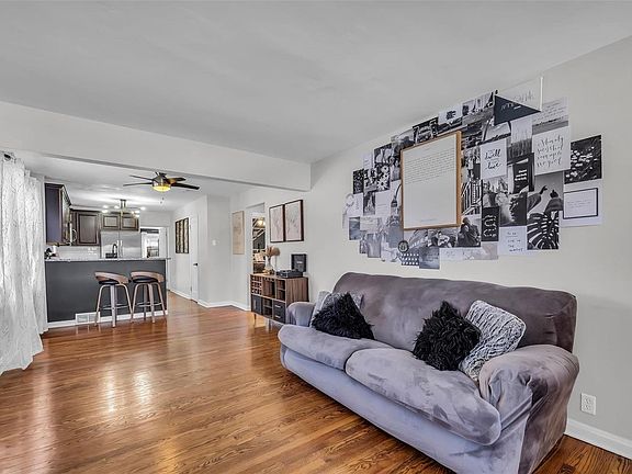 2nd image of 1516 Collins Ave