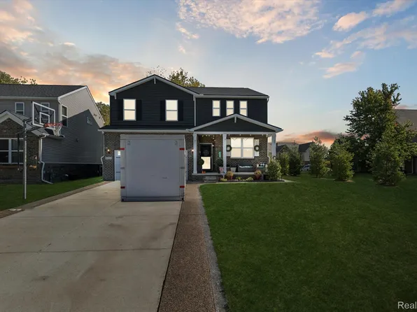 51300 Kirby Dr, Chesterfield, MI 48047
