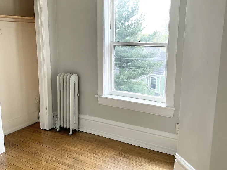 St. Albans Apartments — Photo 14