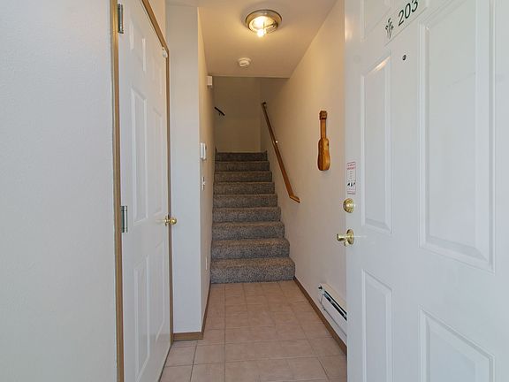 4th image of 8916 Meridian Pl NE #A203