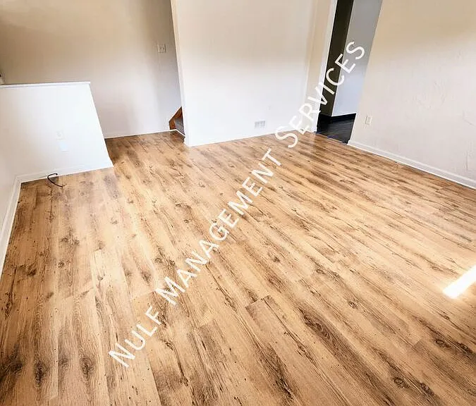 1815 Leolyn St — Photo 2