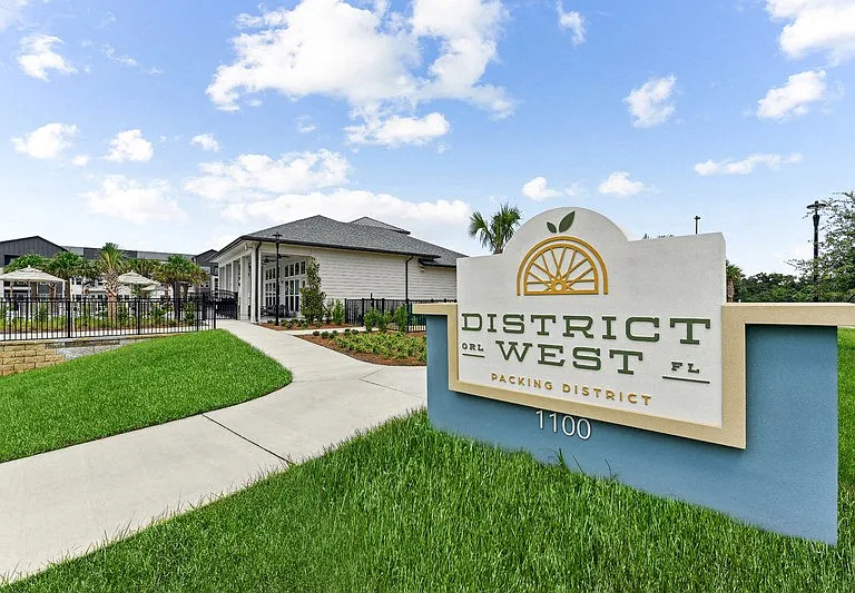 District West — Photo 31