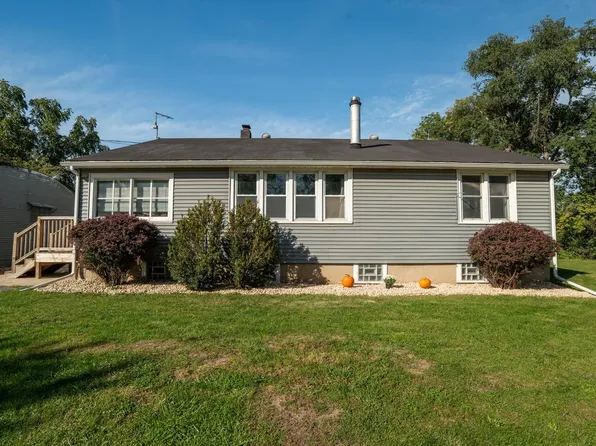 400 W Market STREET, Burlington, WI 53105