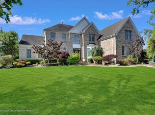 5 Blake Dr, Marlboro, NJ 07746