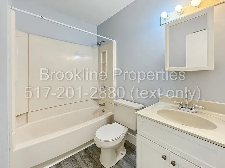 823 Holten St — Photo 11