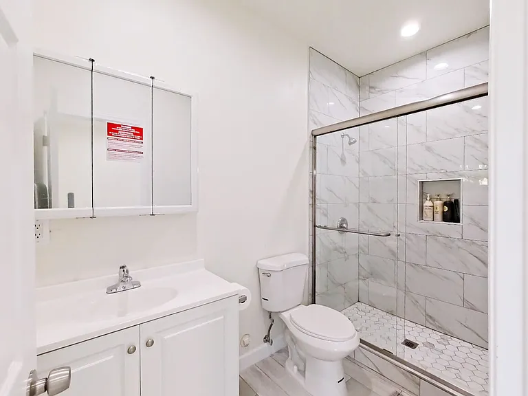 10572 Chamberlain Ave — Photo 13