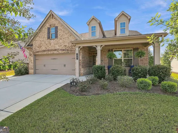 45 Maple Leaf Rd, Sharpsburg, GA 30277