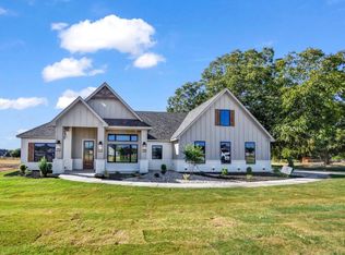 1016 Arbor Vista Dr, Azle, TX 76020