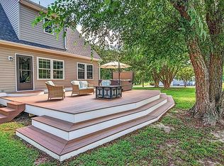 230 Chick Cove Dr, Hardyville, VA 23070
