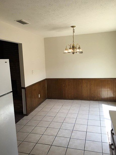 2nd image of 2016 Sam Houston Dr