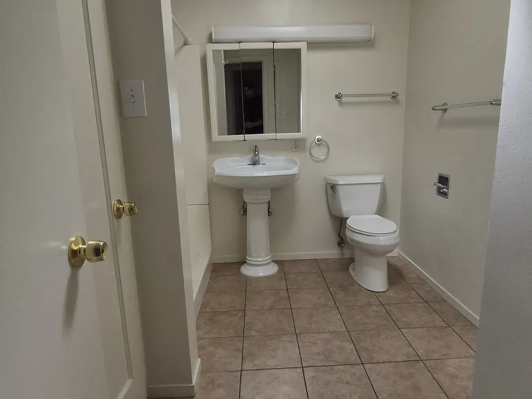 225 Couch St #227 — Photo 7
