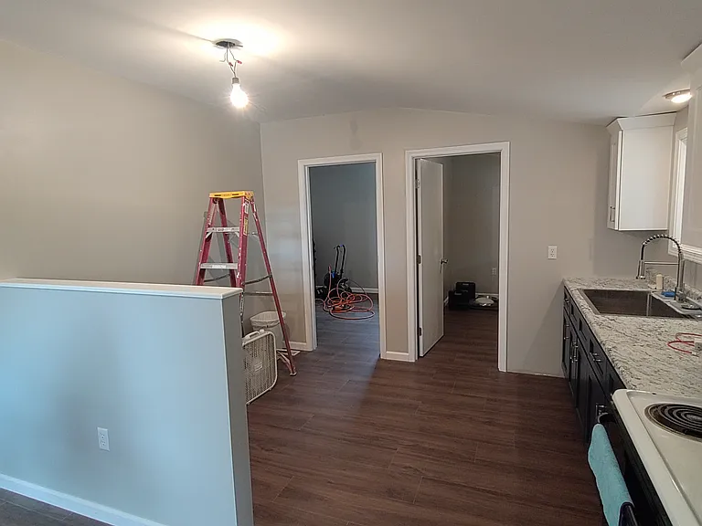 342 Broad St #6 — Photo 3