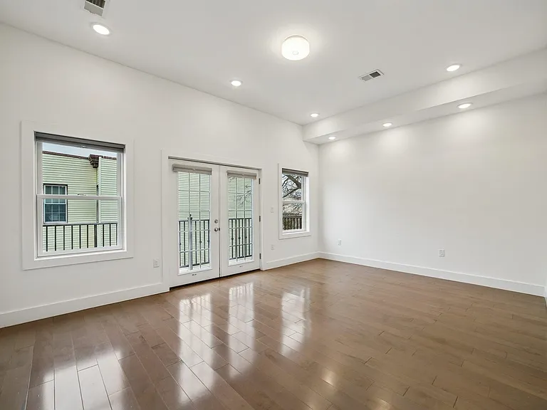 46 Carlton Ave #B — Photo 18