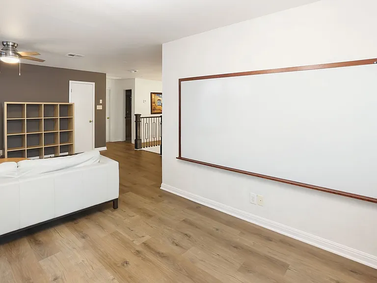 2911 Dason Ledge — Photo 31