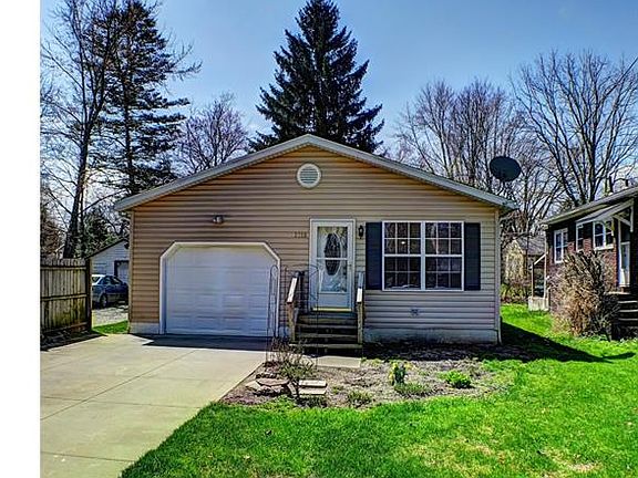 2nd image of 1218 Chestnut Dr