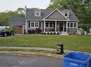 5 Danielle Dr, Ocean View, NJ 08230