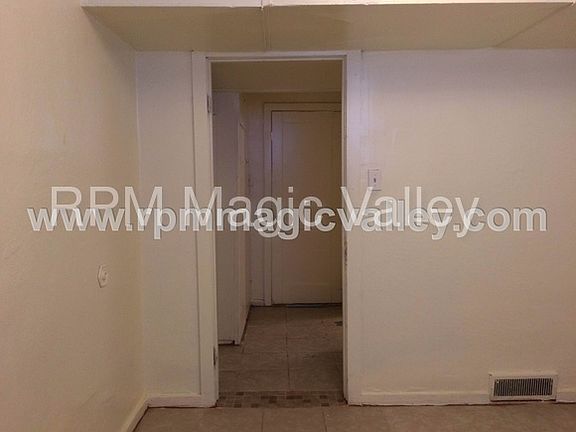 4th image of 231 Idaho St E