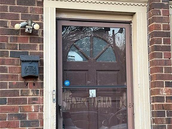 2nd image of 3269 Abbeywood Dr