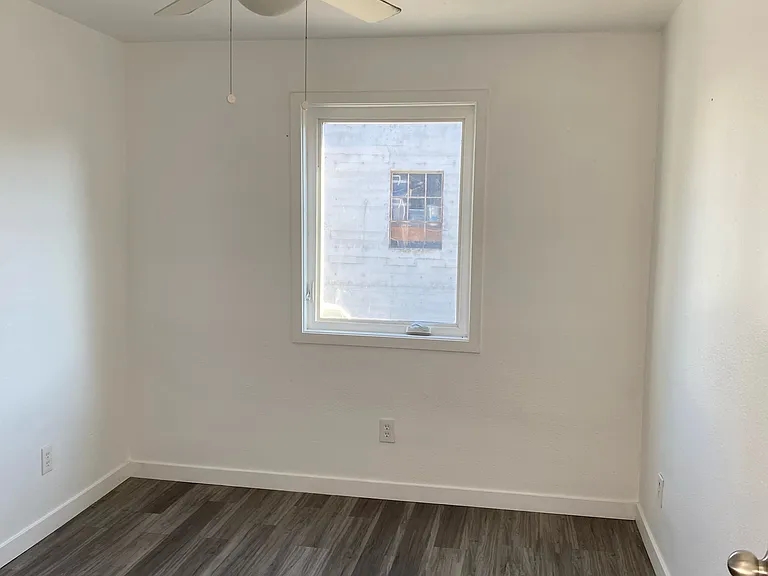 115-133 SE 6th St #101 — Photo 7