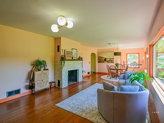 3rd image of 20 Mulligan Rd