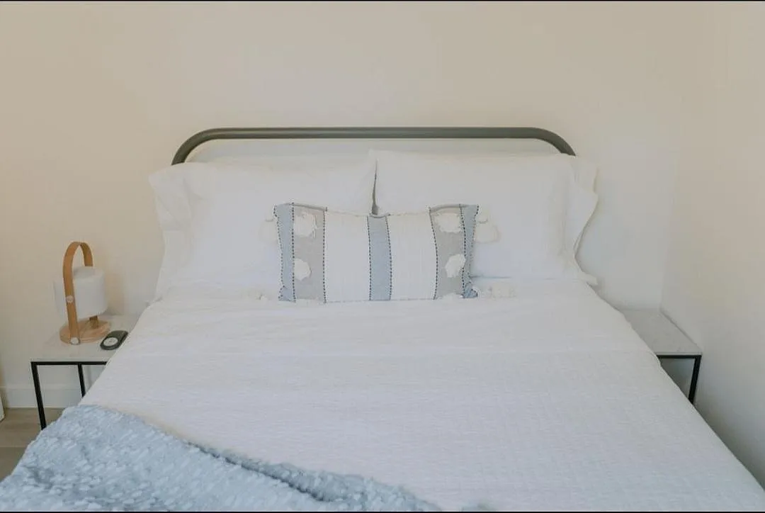 2 bed, 800 sqft, $2,300 — Photo 4